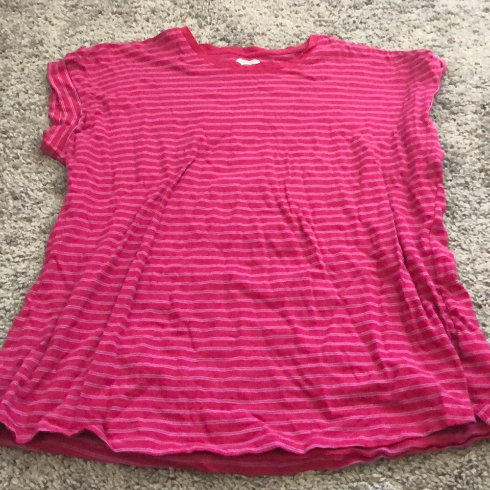 Old Navy tee